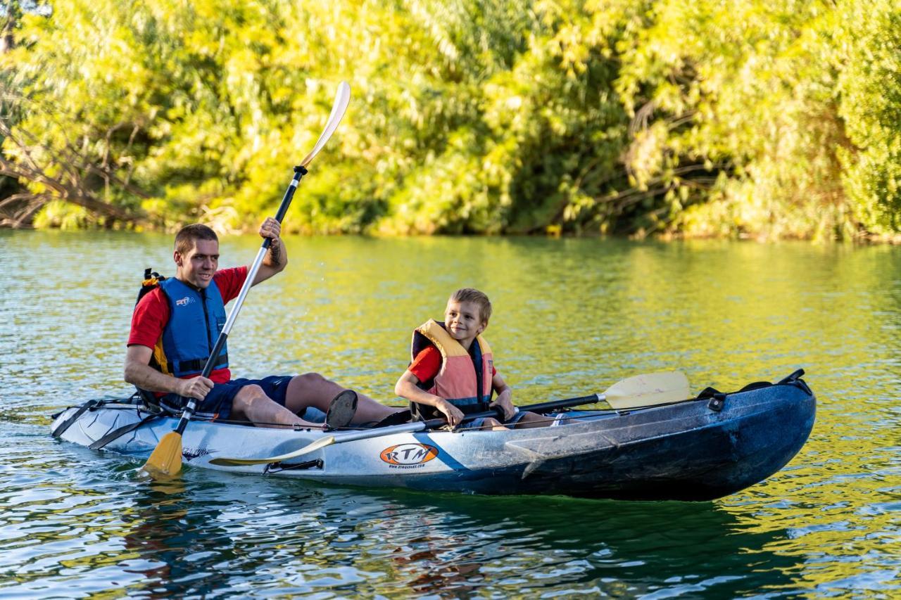 Camping Maeva Respire Ecolodge L'Etoile D'Argens Фрежюс Экстерьер фото